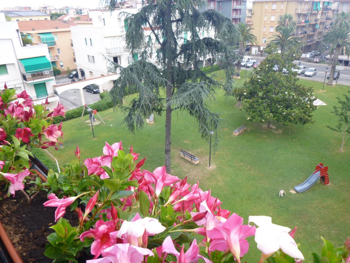 I Love Pietra Ligure Exterior photo